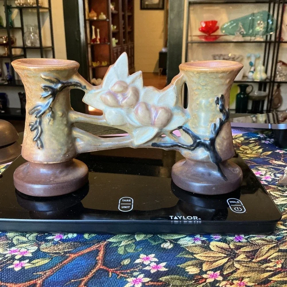 ROSEVILLE Green Magnolia Clematis Double Candle Holder 186-4‎ 1/ 2 (repaired)